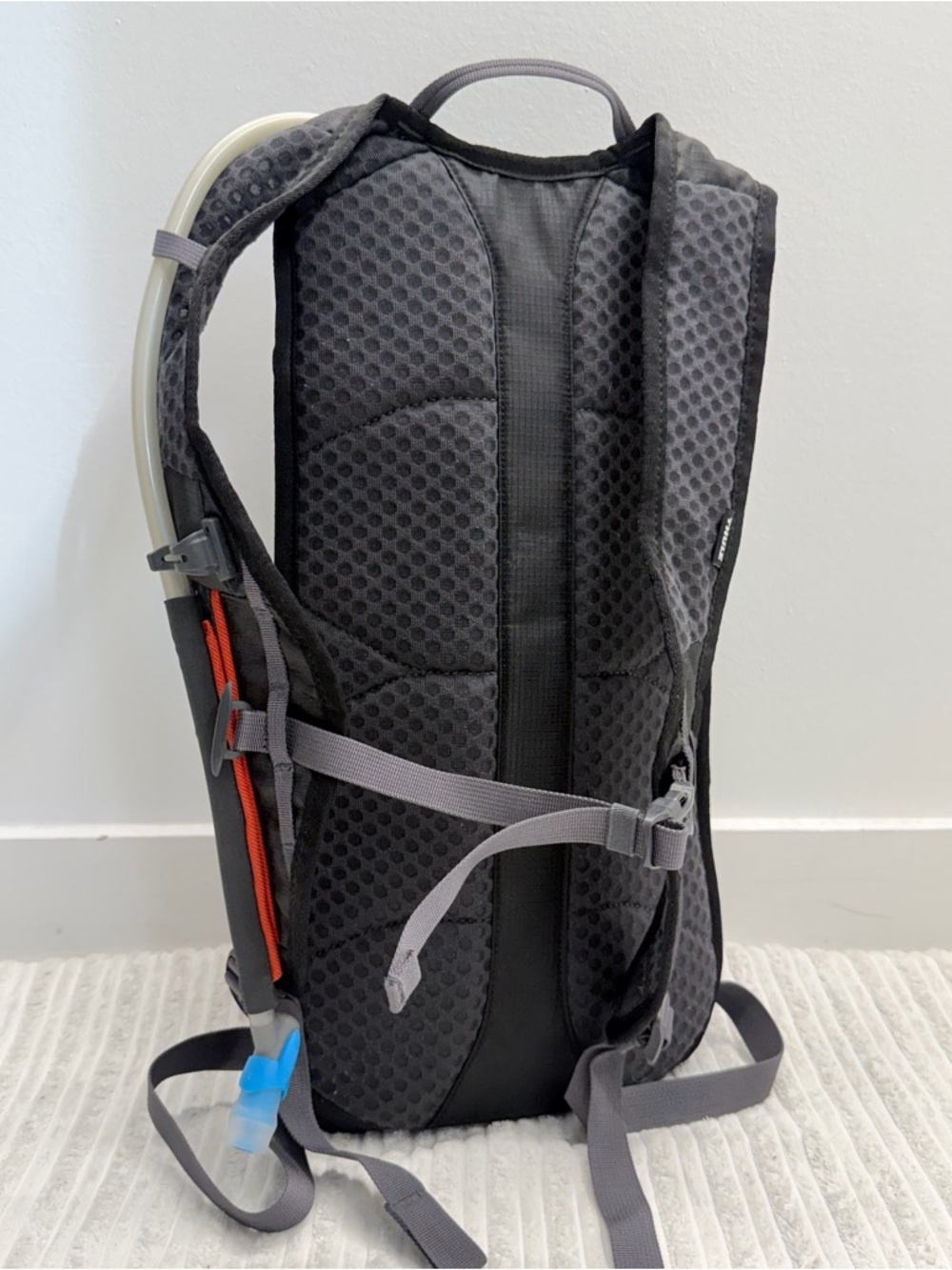 Thule UPTAKE 4 Hydration Pack - Picture 3 of 9